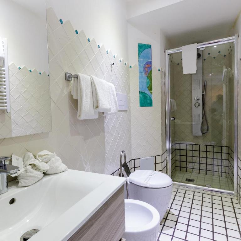 Beach Hotel 14Leoni b&b - Camera Tripla con Bagno Privato - 30