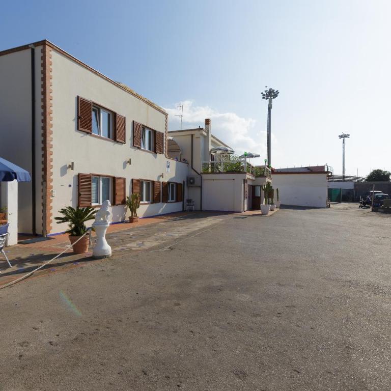 Beach Hotel 14Leoni b&b - Camera Deluxe con Terrazza (4 Adulti) - 11