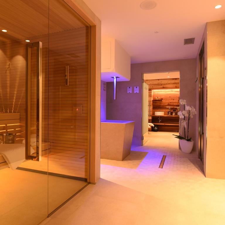 Dolomeet Boutique Hotel - Suite with Balcony - 3