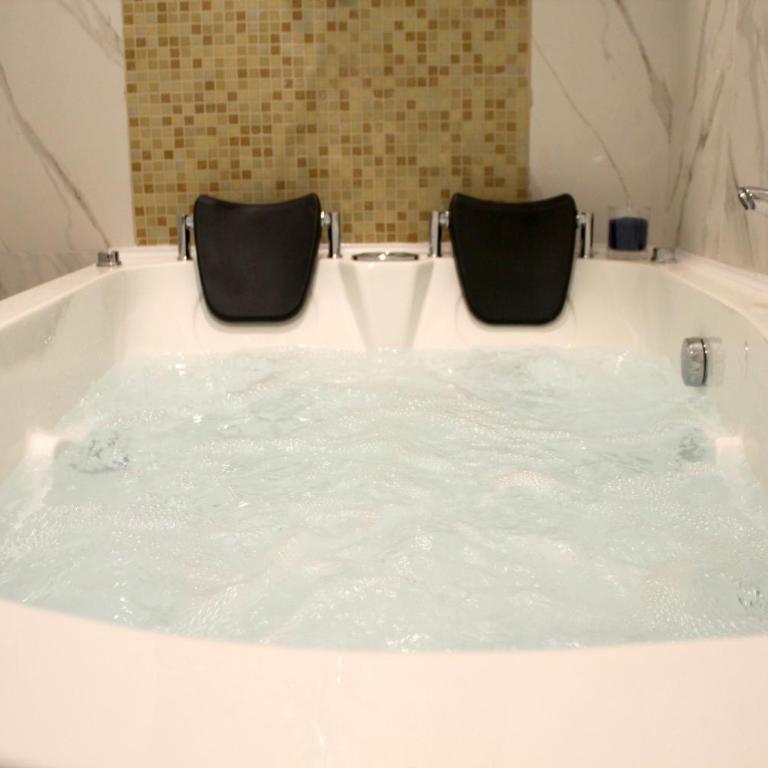 Ingrami Suites and Spa - Camera Economy - Retro della Struttura - 3