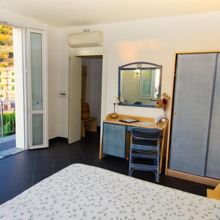 Cinqueterre Residence - Superior Doppel- oder Zweibettzimmer mit Terrasse - 1