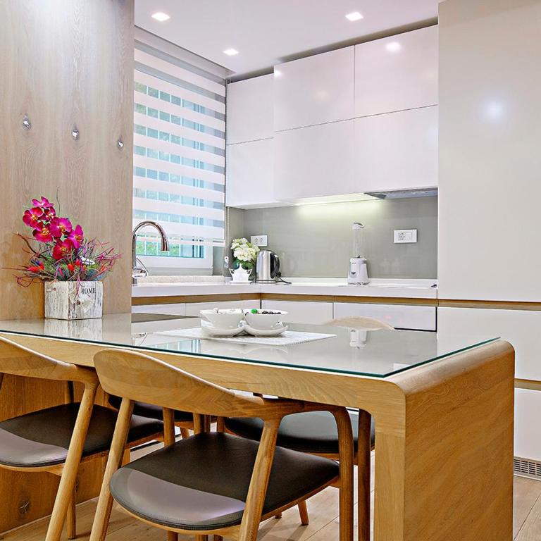 City Center Apartment Sarajevo Accross BBI Shopping Mall - Deluks Apartman - 9