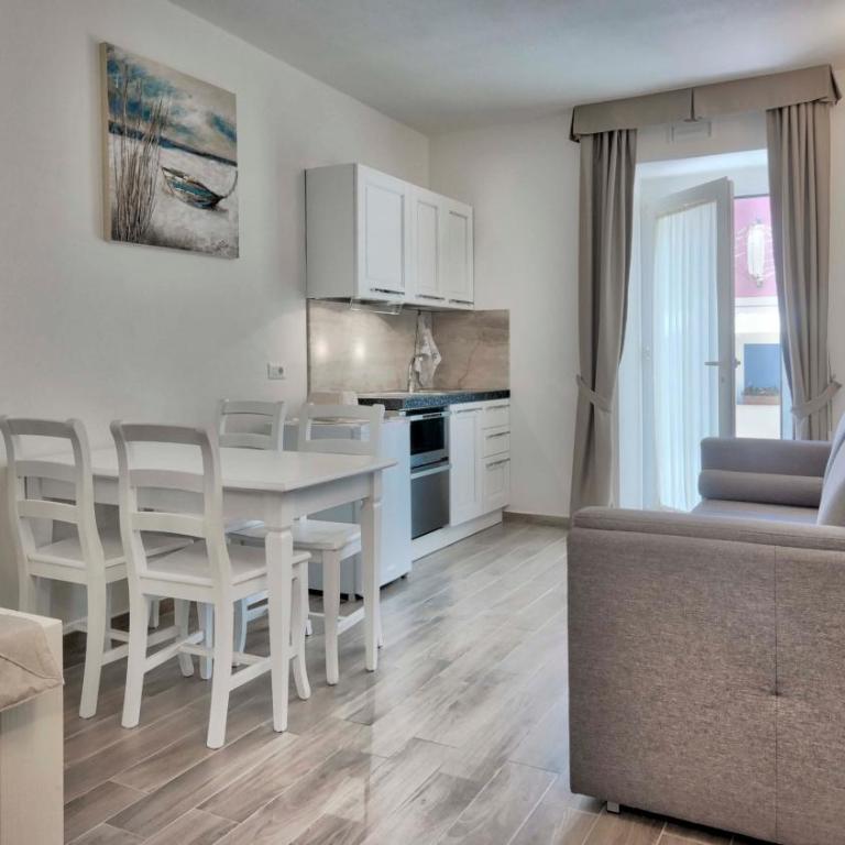 Smart Suite & Apartments - Appartamento con 1 Camera da Letto - 7
