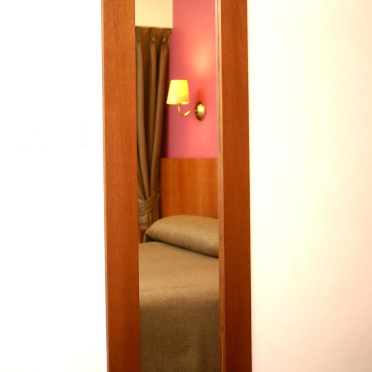Hotel 15 de Mayo - Habitación Doble - 4