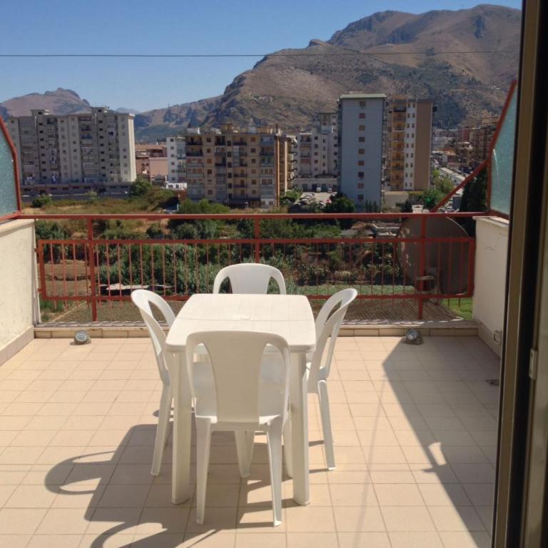 Oreto Bridge - One-Bedroom Apartment with Sea View and Terrace - 2