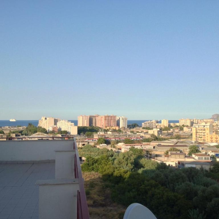 Oreto Bridge - One-Bedroom Apartment with Sea View and Terrace - 23