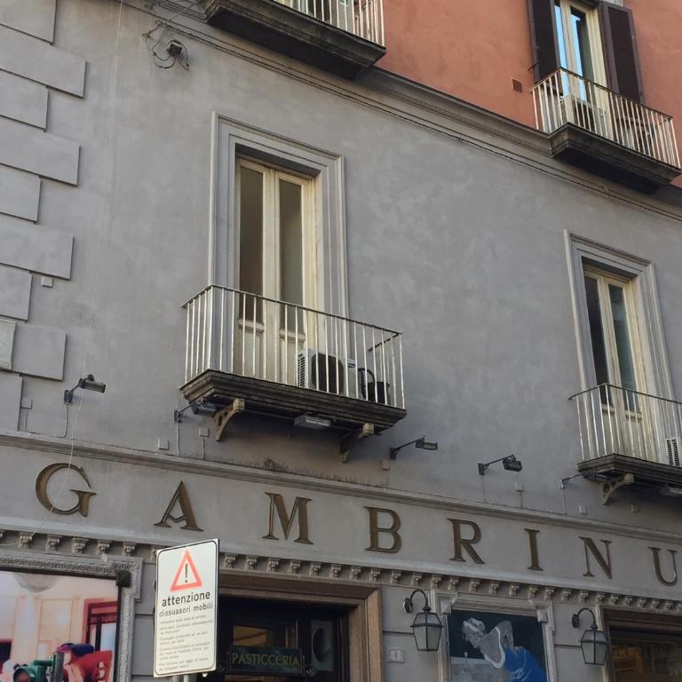 Appartamentino 116 Via Chiaia - Apartment - 23