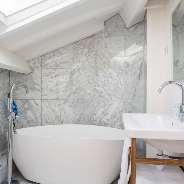 Ateliers de Montmartre ADM - Suite en Duplex - 8