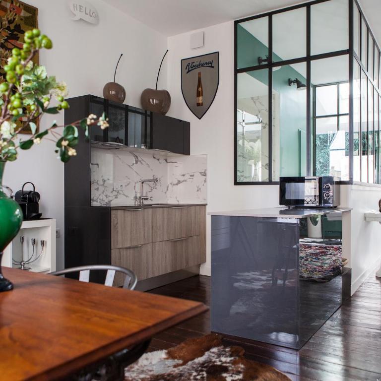 Une Chambre Chez Dupont - Suite - Kergomard - 2