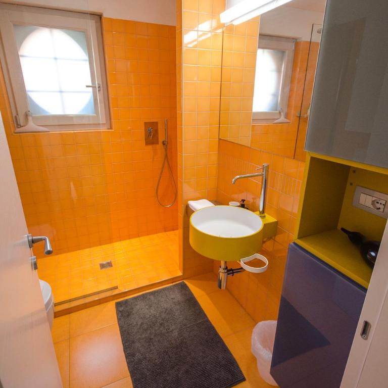 Luxury 65mq under the two towers - Appartamento Deluxe - 26
