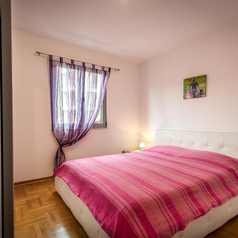 MonteBudva - One-Bedroom Apartment with Balcony - 2