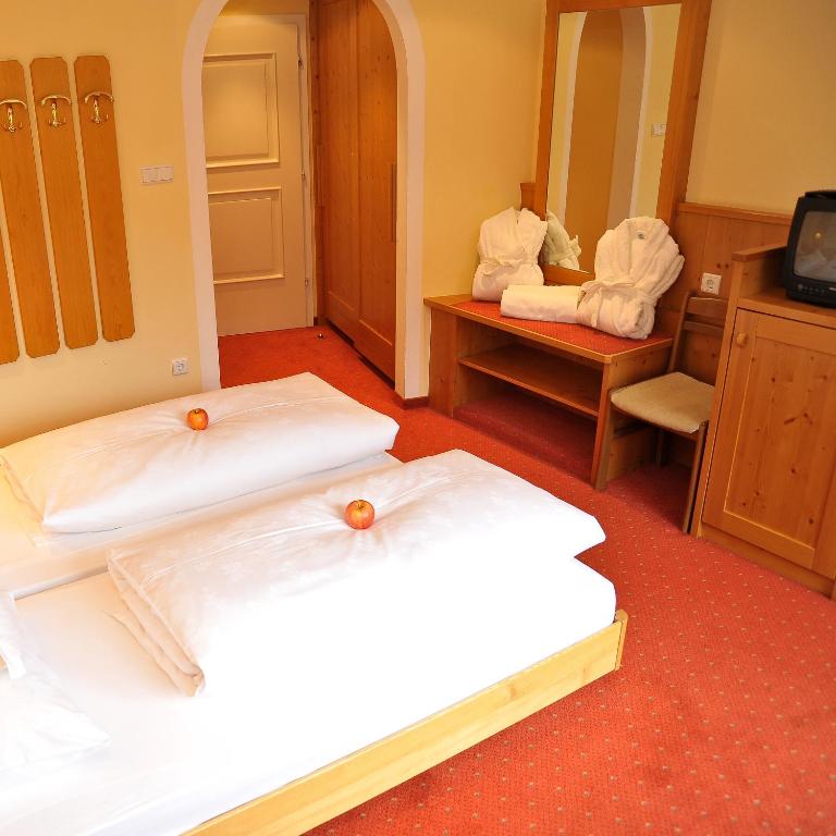 Hotel Berger Superior - Standard Double or Twin Room with Balcony - 2