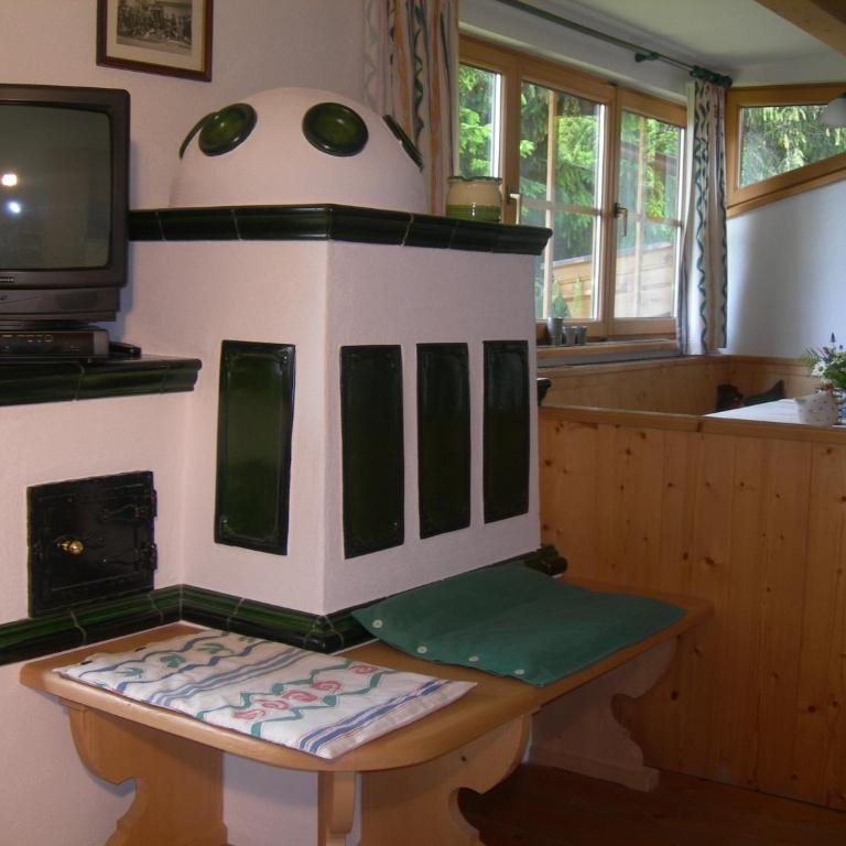 Ferienwohnung Holzer Maria - Apartment mit 3 Schlafzimmern und Balkon - 3