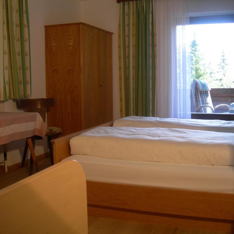 Ferienwohnung Holzer Maria - Apartment mit 3 Schlafzimmern und Balkon - 8