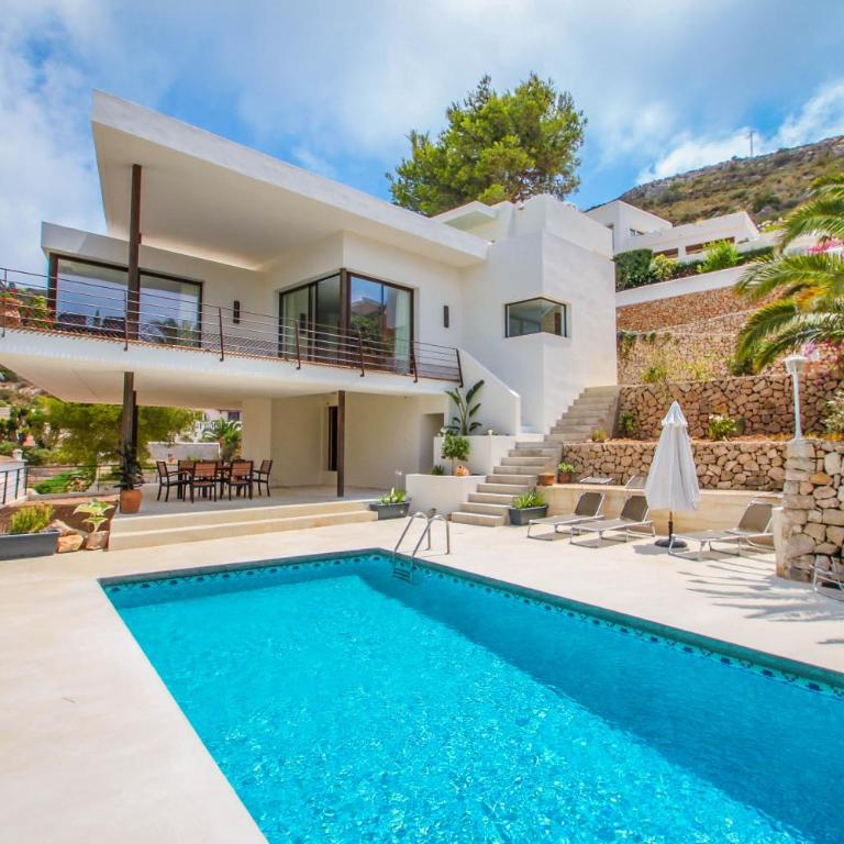 Laja - panoramic hillside holiday house in Moraira - Three-Bedroom House - 1