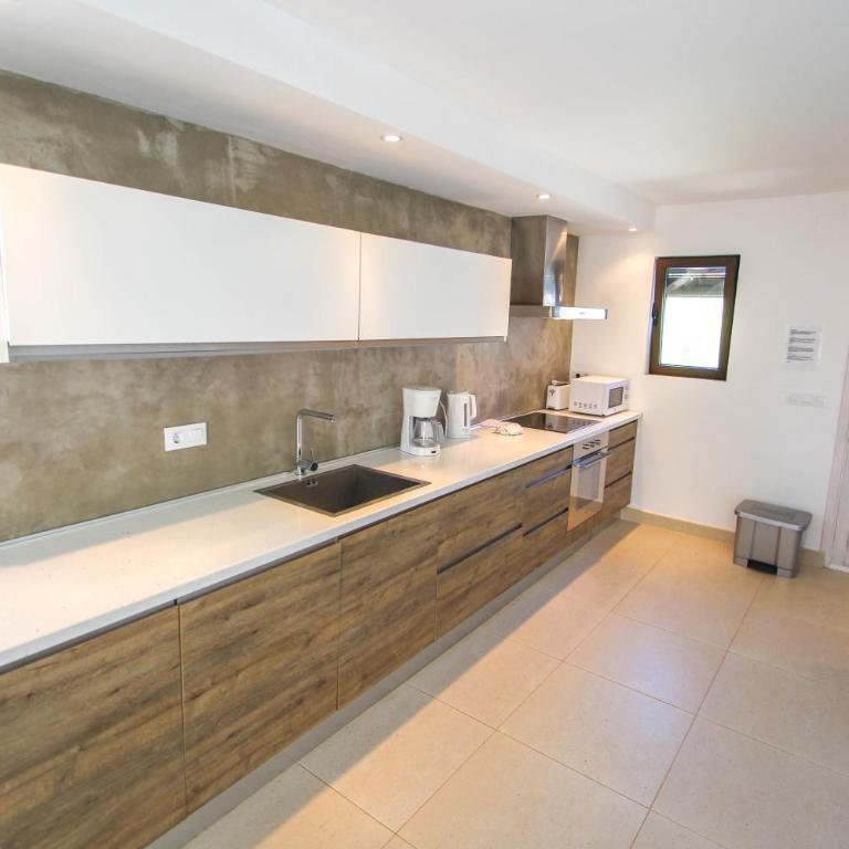 Laja - panoramic hillside holiday house in Moraira - Three-Bedroom House - 19
