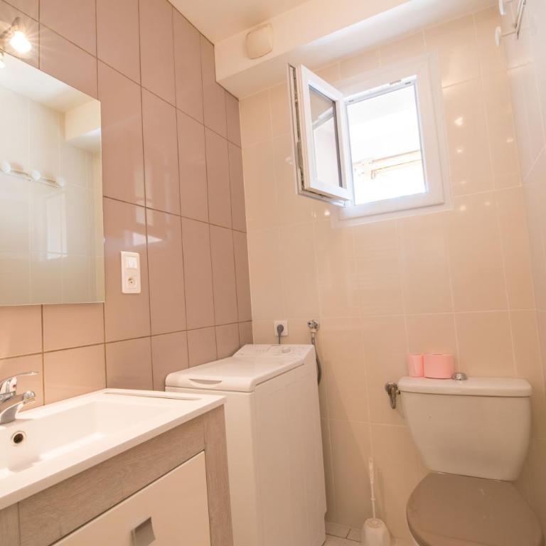 villa "Les Cactees" Petite résidence de tourisme classée 3 étoiles - Chambre Double avec Salle de Bains Privative - 12