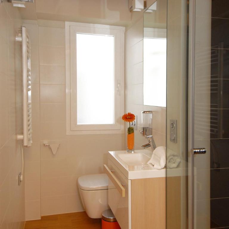 Hostal riMboMbin - Habitación con cama grande - 4