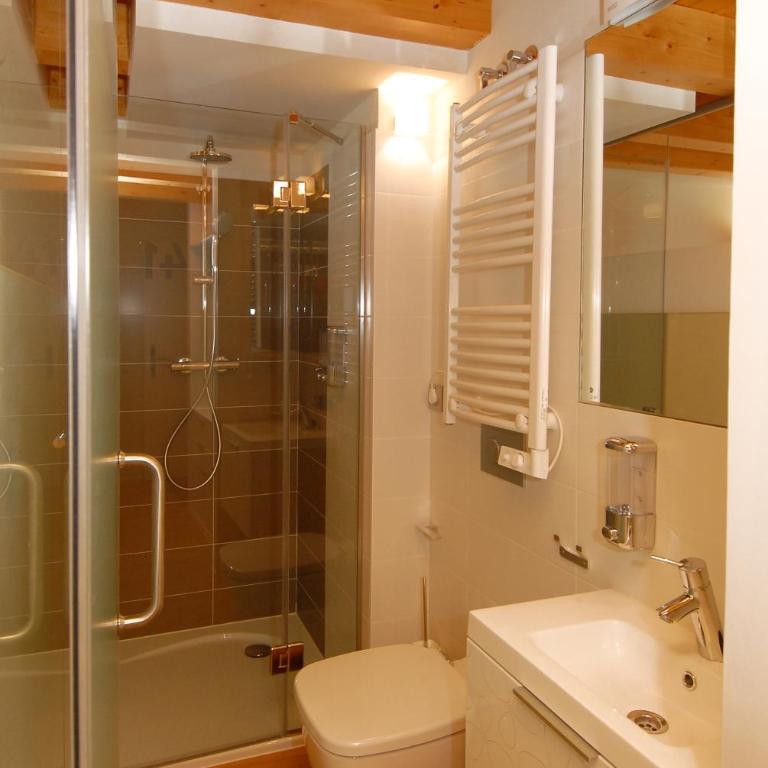 Hostal riMboMbin - Habitación con cama grande - 2