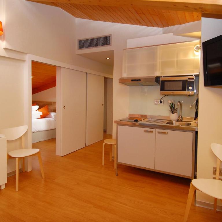Hostal riMboMbin - Apartamento de 2 dormitorios - 3