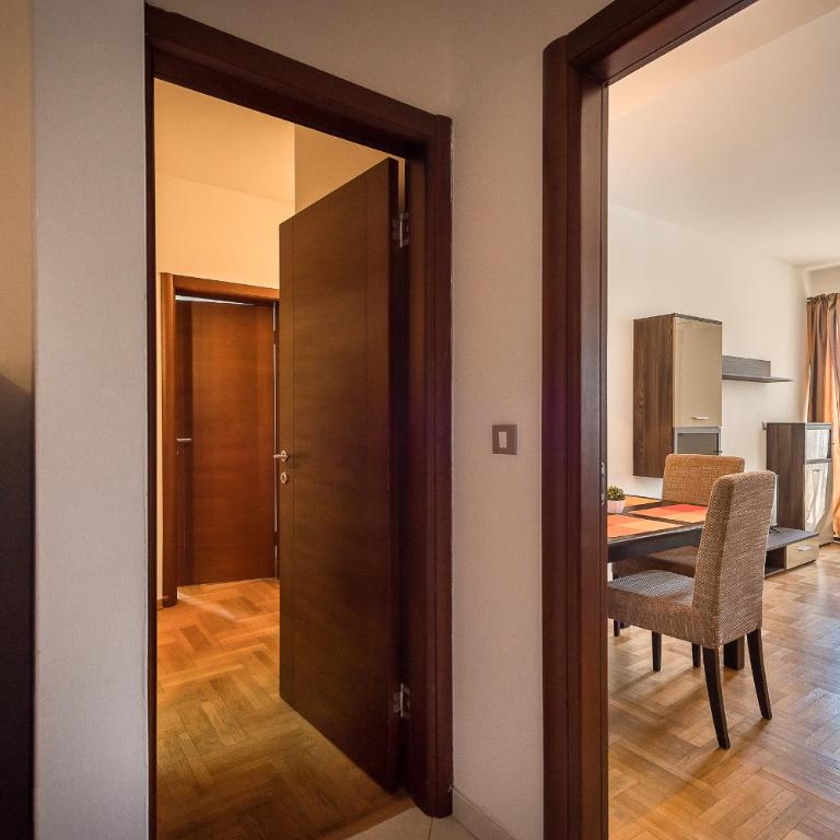 MonteBudva - Three-Bedroom Apartment with Balcony - 19