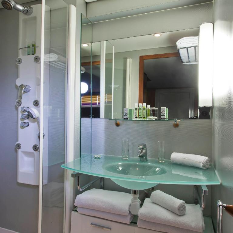 VIP Paris Yacht Hôtel & Spa - Chambre Double Deluxe avec Balcon - 1