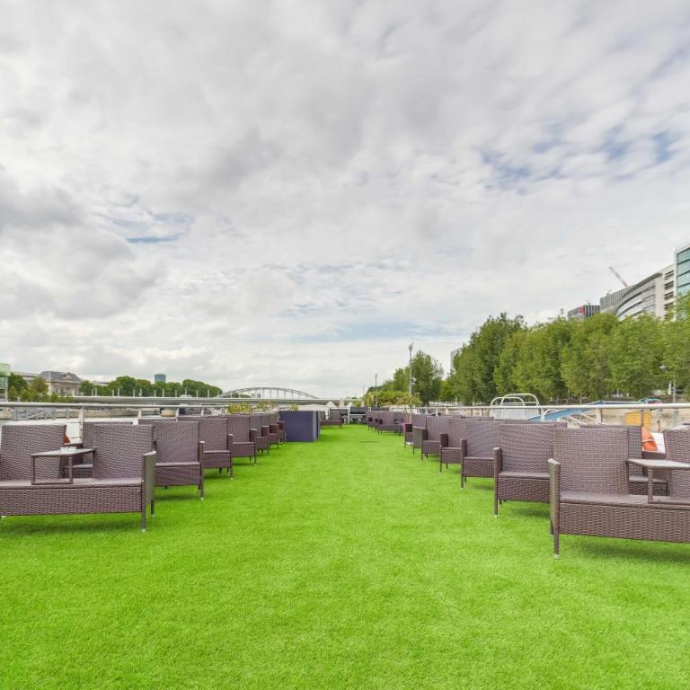 VIP Paris Yacht Hôtel & Spa - Chambre Double - Dîner et Croisière sur la Seine Inclus - 10