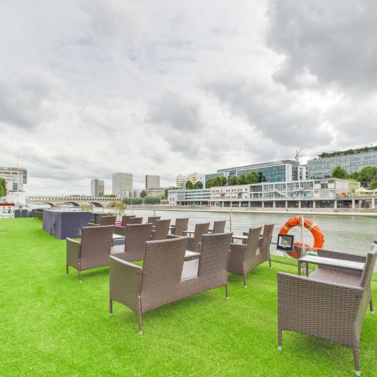 VIP Paris Yacht Hôtel & Spa - Chambre Double - Dîner et Croisière sur la Seine Inclus - 13