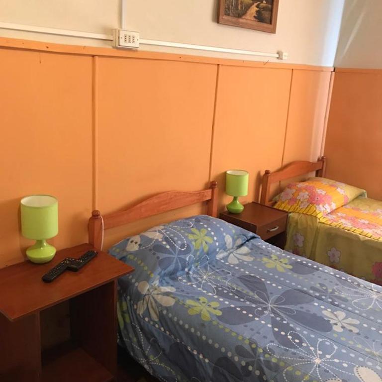 Hospedaje Freire - Quadruple Room with Shared Bathroom - 3