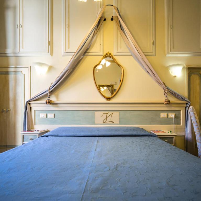 Antica Residenza D'Azeglio Room&Breakfast di Charme - Camera Matrimoniale/Doppia con Letti Singoli - 26
