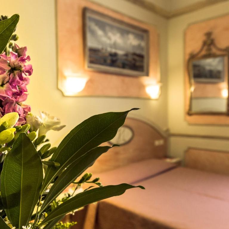 Antica Residenza D'Azeglio Room&Breakfast di Charme - Camera Matrimoniale/Doppia con Letti Singoli - 13