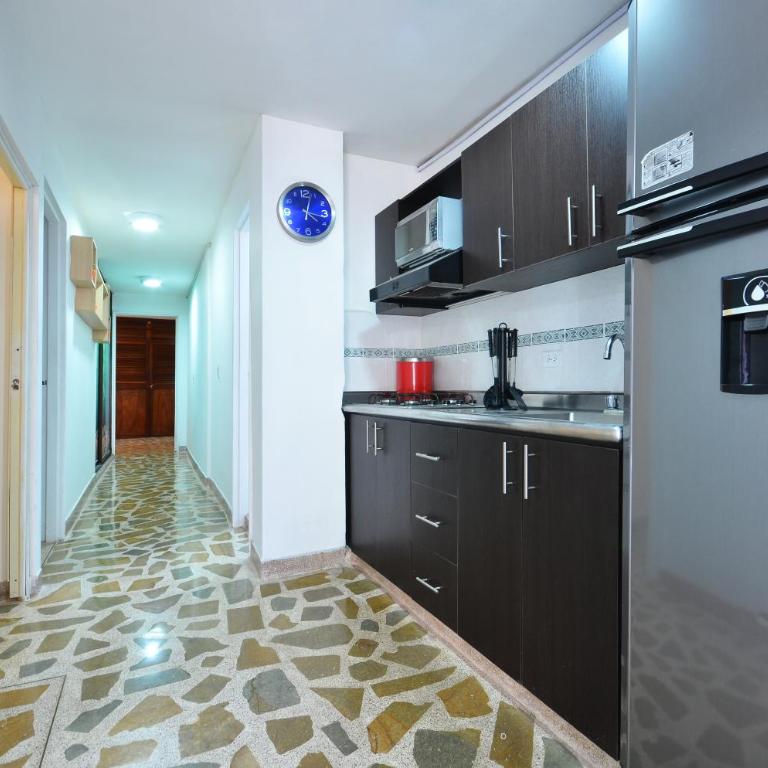 Apartamentos Amoblados JG de la 70 - Apartamento de 3 dormitorios - 18