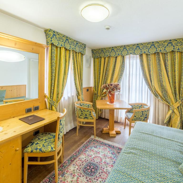 Excelsior Planet - Junior Suite - 5