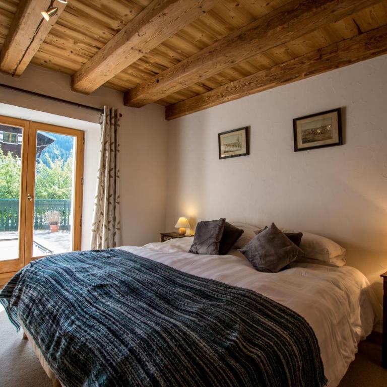 La Ferme du Château - Chambre Double ou Lits Jumeaux - Vue sur Montagnes - 2