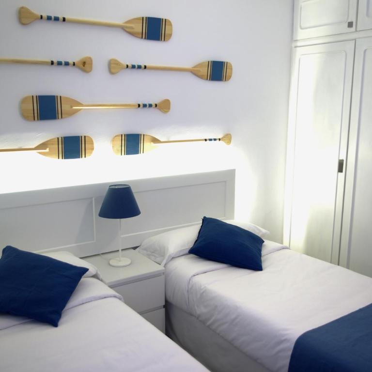 MAGMA Rooms Playa Honda - Habitación Doble con baño privado externo - 2 camas - 5