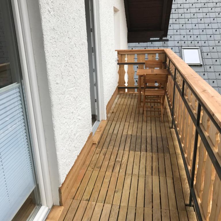 Pension Kirchenwirt - Familienzimmer mit Balkon - 10
