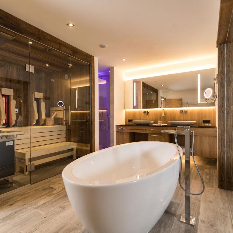 Natur- und Aktivresort Reiterhof - Spa Lodge Suite - 1
