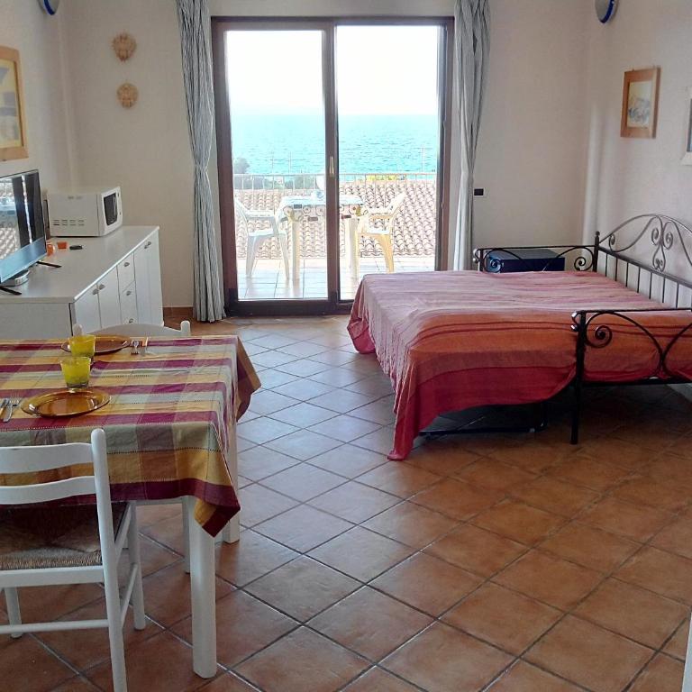 Splendido mono vista mare con wi fi a 100 mt da spiaggia - Vacation Home - 7