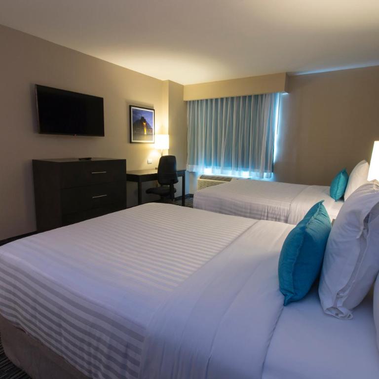 CHN Hotel Monterrey Aeropuerto, Trademark by Wyndham - Queen Room with Two Queen Beds - Non-Smoking - 3