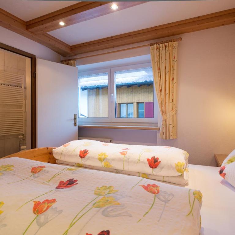 Alpenflair Ferienwohnungen Gästehaus Tepferdt - Apartment mit Balkon - 6
