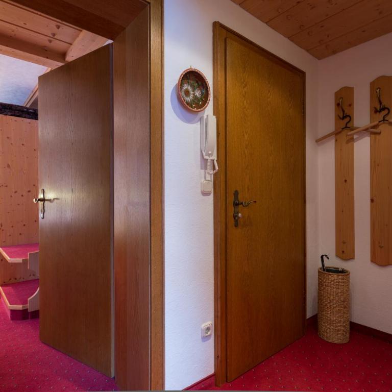 Alpenflair Ferienwohnungen Gästehaus Tepferdt - Apartment mit Balkon - 4