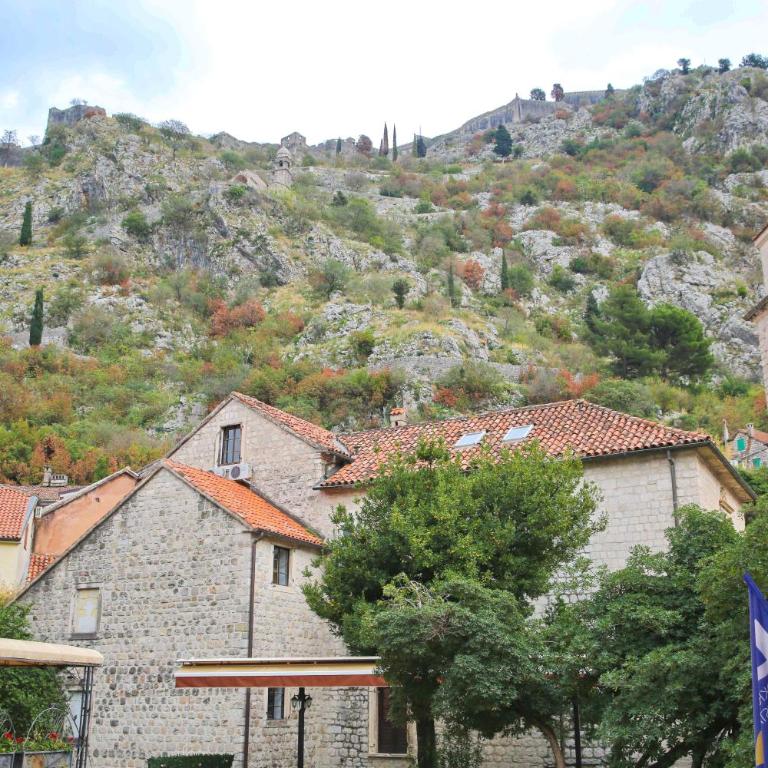 Old town Kotor Square - One-Bedroom Apartment - 18