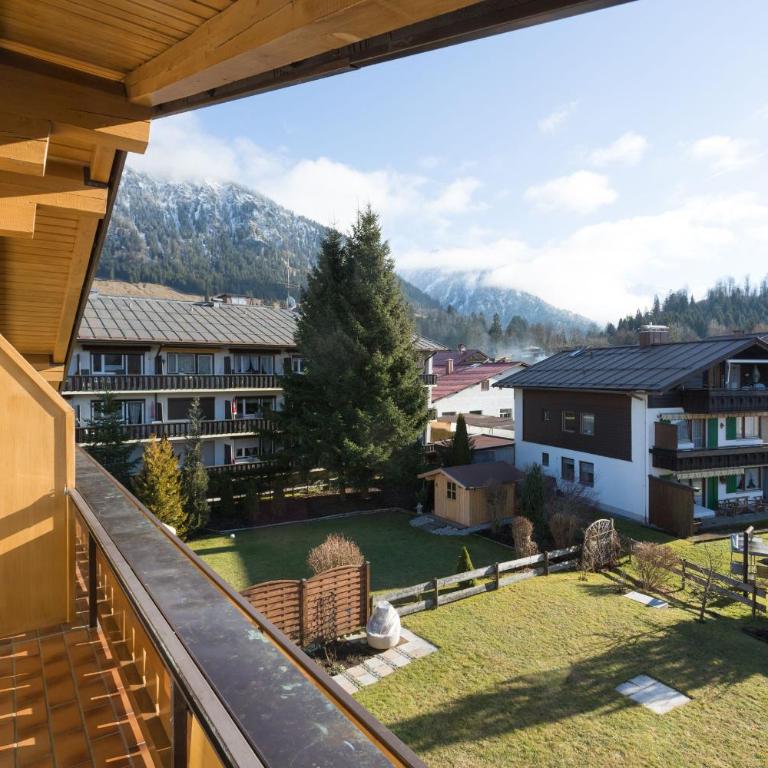 Alpenflair Ferienwohnungen Gästehaus Tepferdt - Apartment mit Gartenblick - 1