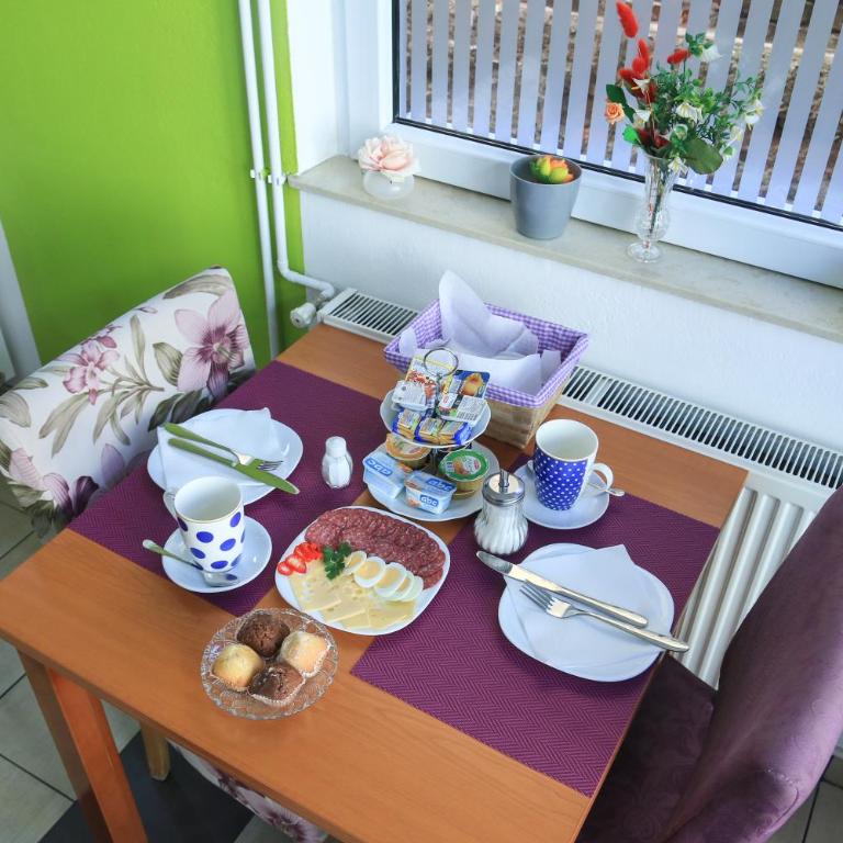 Pansion Centar - Dvokrevetna Soba sa Bračnim Krevetom - 7