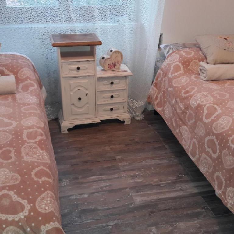Romeo & Juliet Non-Hotel - Standard Twin Room with Shared Bathroom - 46