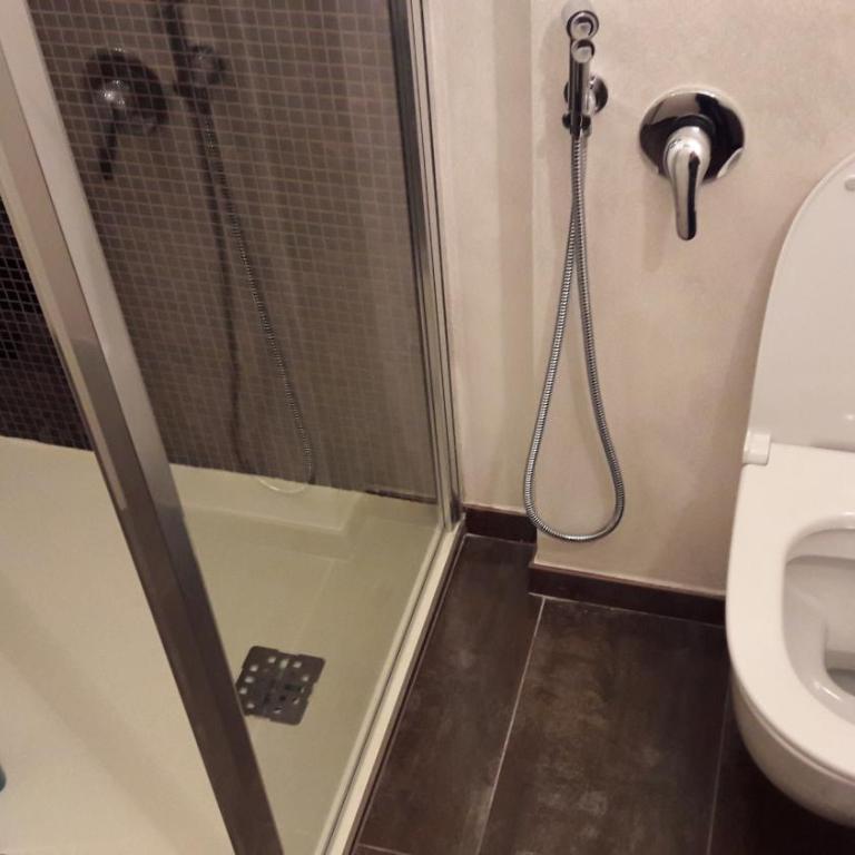 Romeo & Juliet Non-Hotel - Quadruple Room with Private External Bathroom - 43