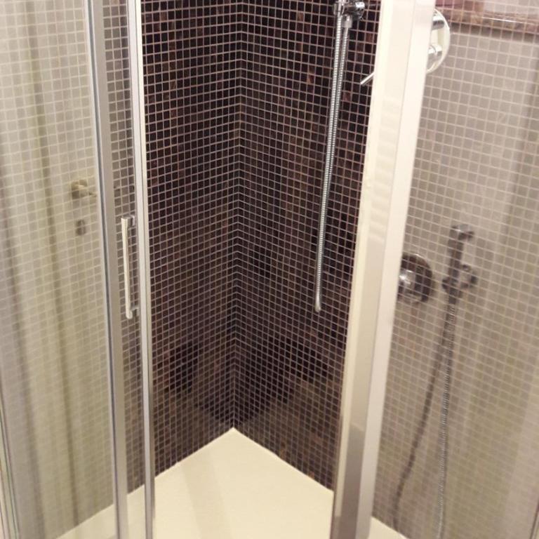 Romeo & Juliet Non-Hotel - Quadruple Room with Private External Bathroom - 42
