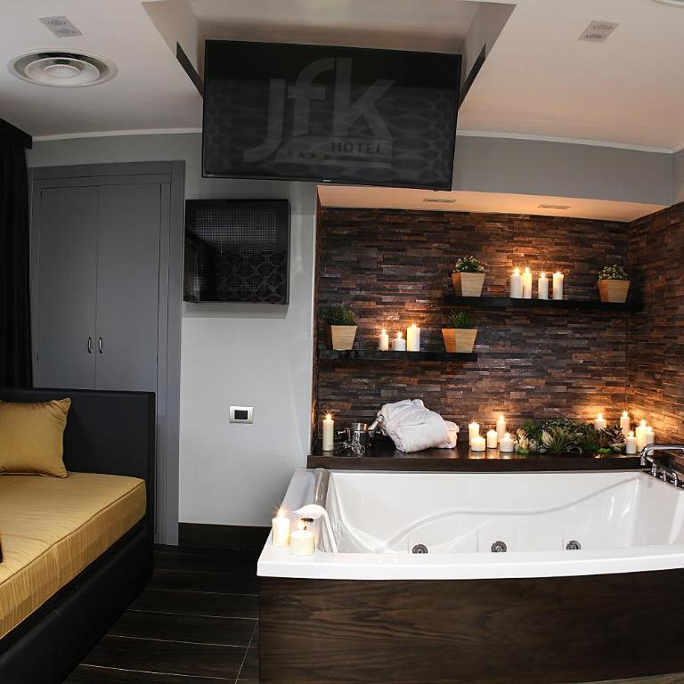 Best Western JFK Hotel - Camera King Deluxe con Divano-Letto - 11