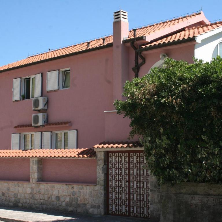 Maritimo Apartments - One-Bedroom Apartment - 30