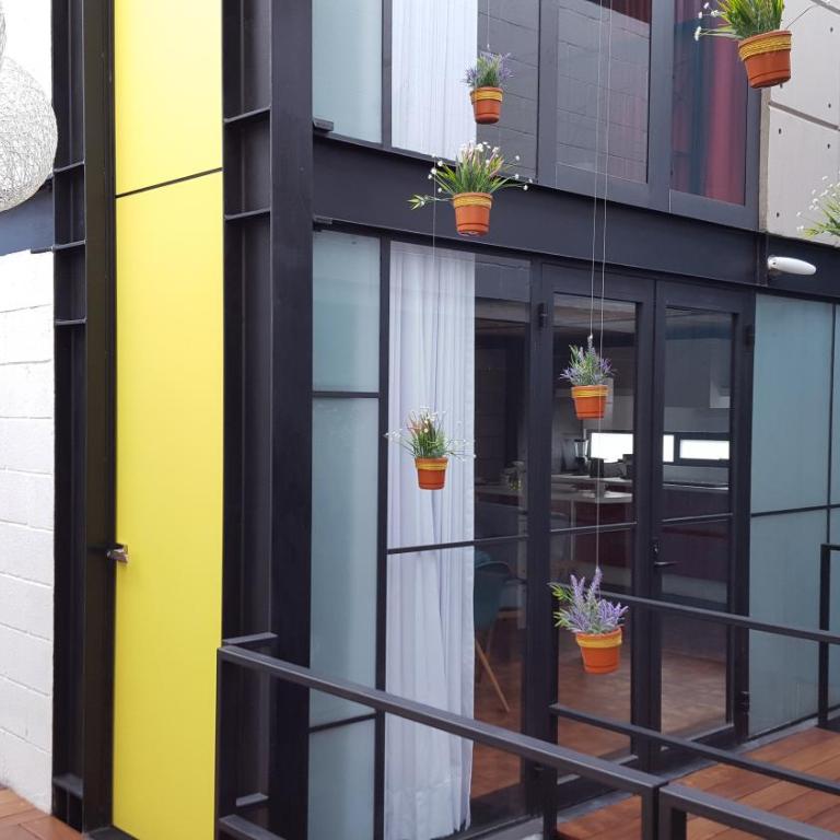 Cozy Loft with Balcony - Apartamento - 2 niveles - 40